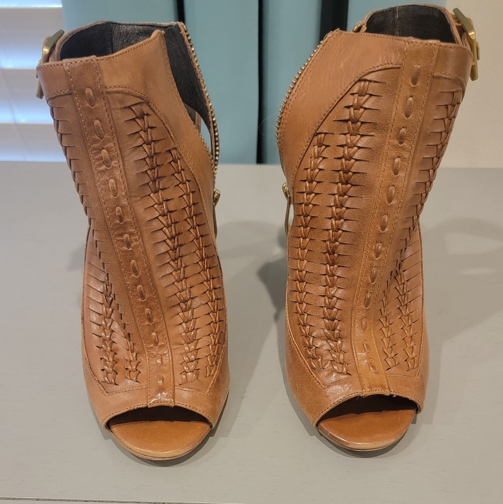 Vince Camuto Tan Leather  Peep Toe Zipper Heels/Booties With Buckle Size 7.5